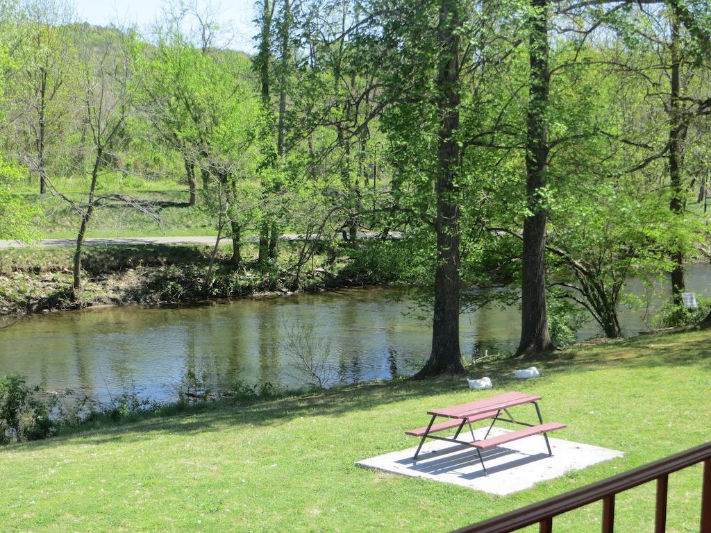 River Place Inn Pigeon Forge Bagian luar foto